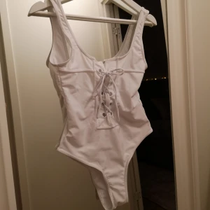  - Superfin baddräkt vilken är köpt här på plick, men passar inte mig 