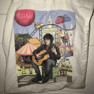  - Tygväska med tryck av Håkan Hellström ❤️ köparen står för frakt! 😉