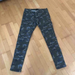  - Nya byxor i stretch 