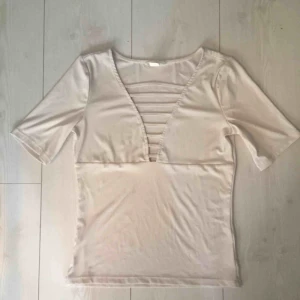  - Tröja från h&m, aldrig använd.