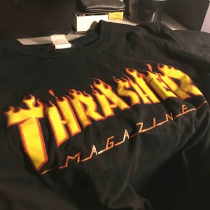  - as ball thrasher tröja. den är fake, men ser mycket realistisk ut :)