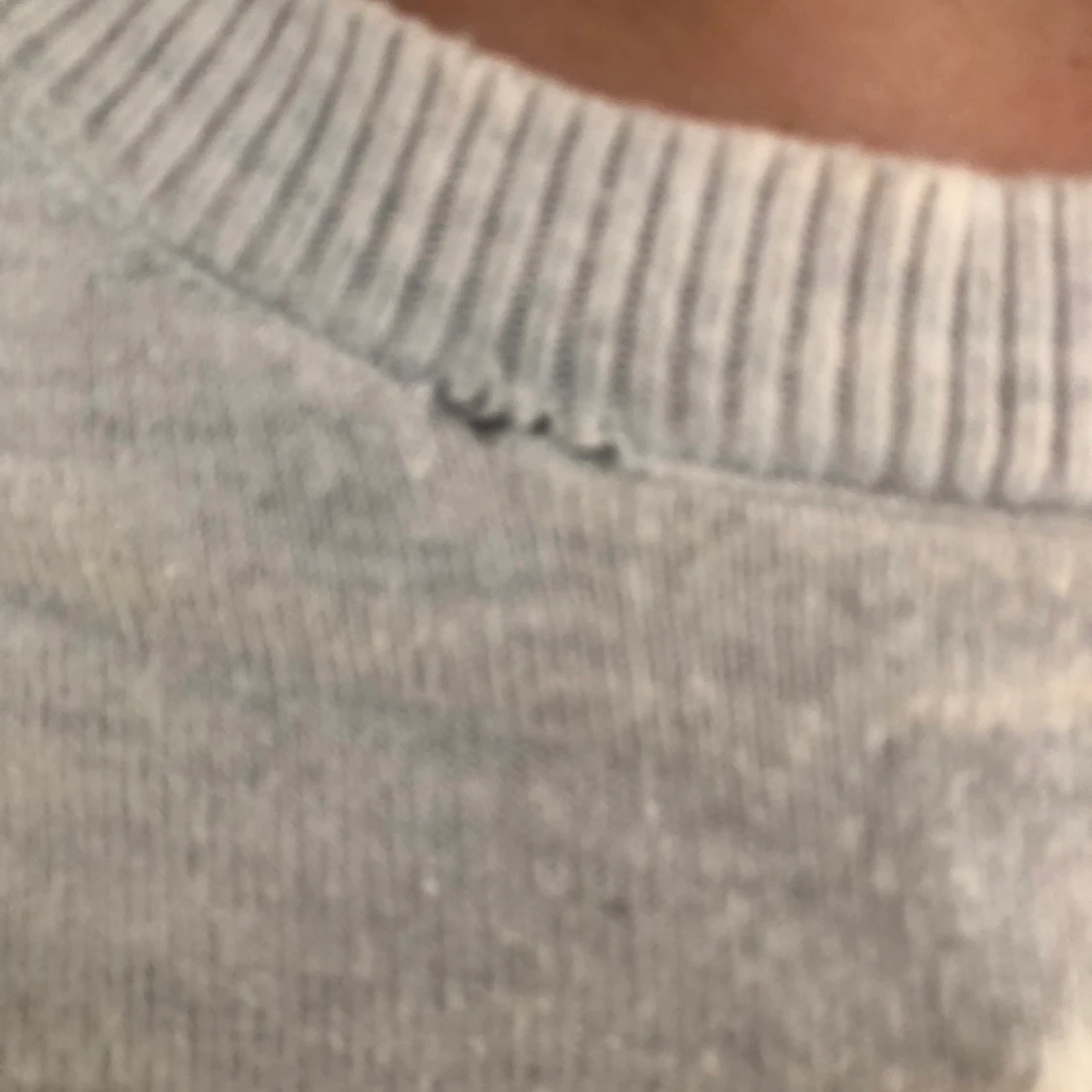 Vit stickad tröja - 91