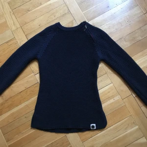 Holebrook tröja  - Nästan aldrig använd. Nypris kollade på nätet - 1000 kr 