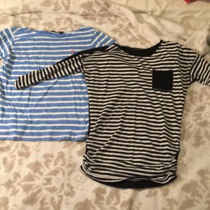 2 kvartsärmade toppar  - 2 kvartsärmade toppar som jag säljer pga att jag växt ur dem! Super fina 💫