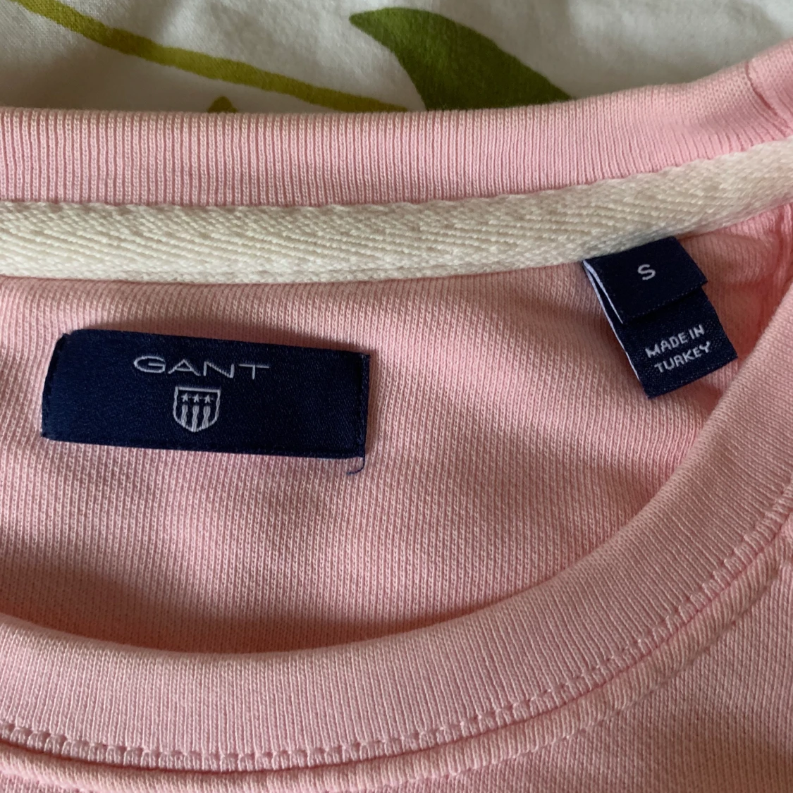 Rosa Gant tröja Strl S  - 91