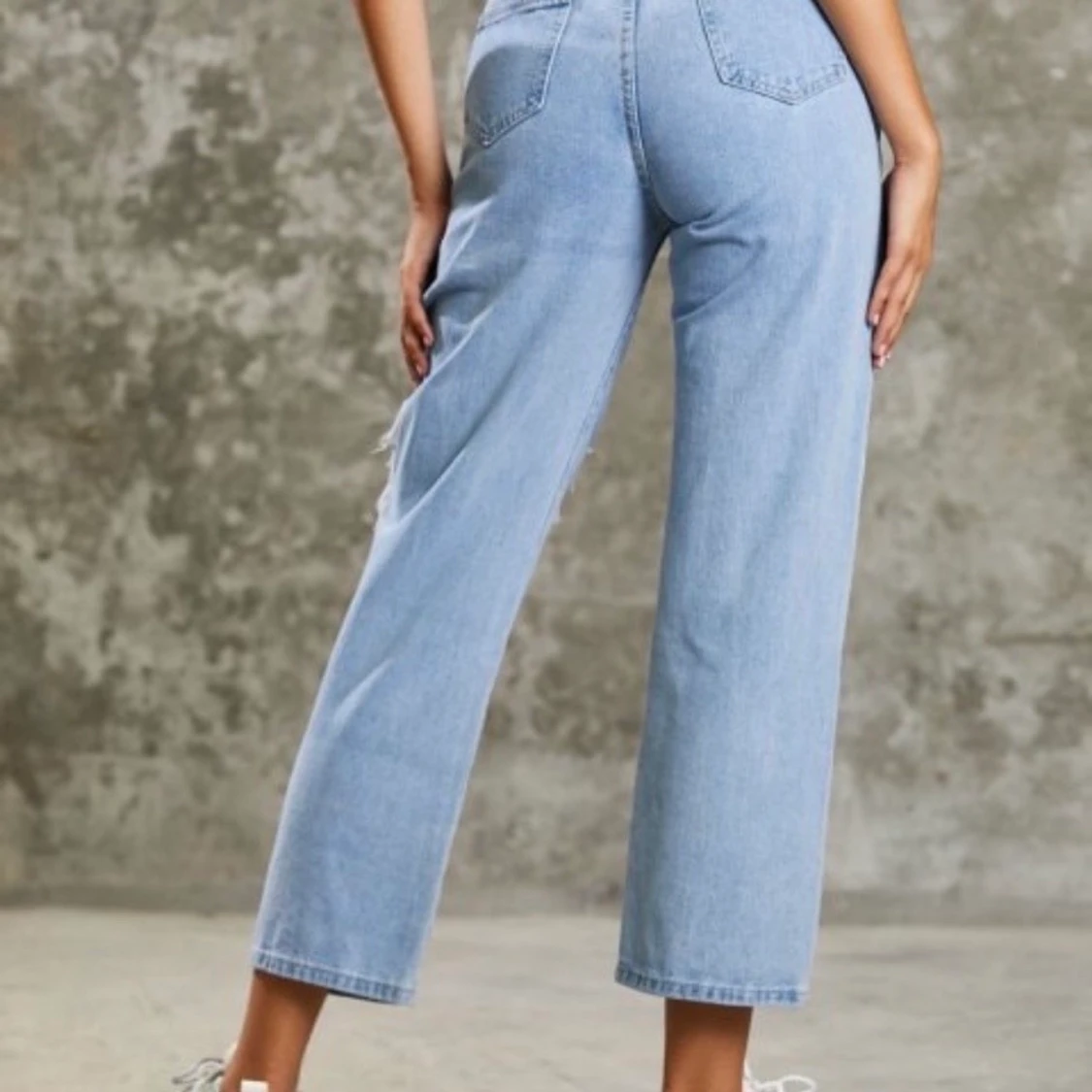 Väldigt snygga och trendiga jeans - 90