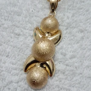 Nytt! Halsband - Nytt!