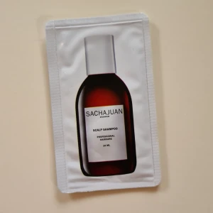 Schampo - Prov på 10 ml med Sachajuan schampo. Motverkar torr och irriterad hårbotten. Frakt ingår i priset 🧖‍♀️💇‍♀️