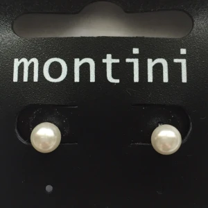  - Runda små pärlörhängen. Fri frakt.