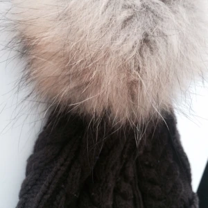  - Äkta brun pälsmössa från Sense
Storlek unisex