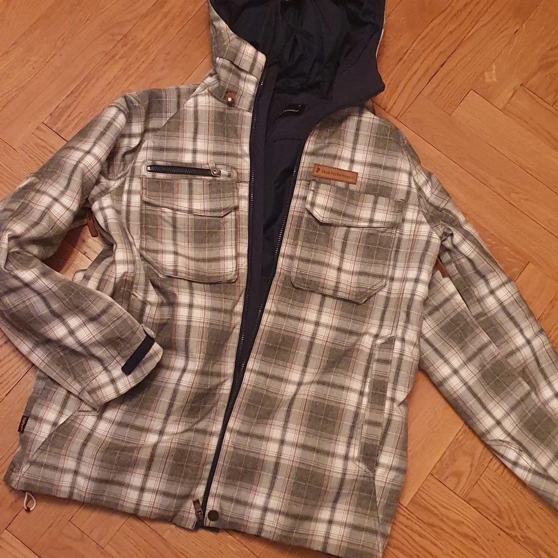 Vinterjacka Peak Performance Storlek M/L