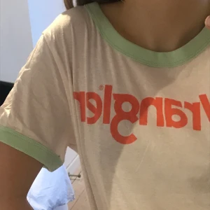 Cool T-shirt från Wrangler - T-shirt i storlek XS från Wrangler. Använd 1 gång