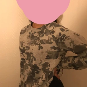 Sweatshirt - En jätte fin sweatshirt från Cubus i storlek M❣️