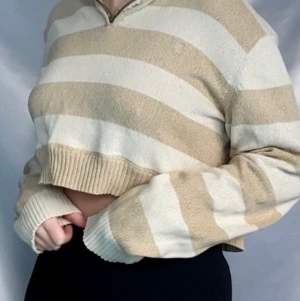 Tröja - Superfin upcycled tröja! 50% skänks alltid till att rödda korallreven!🌊