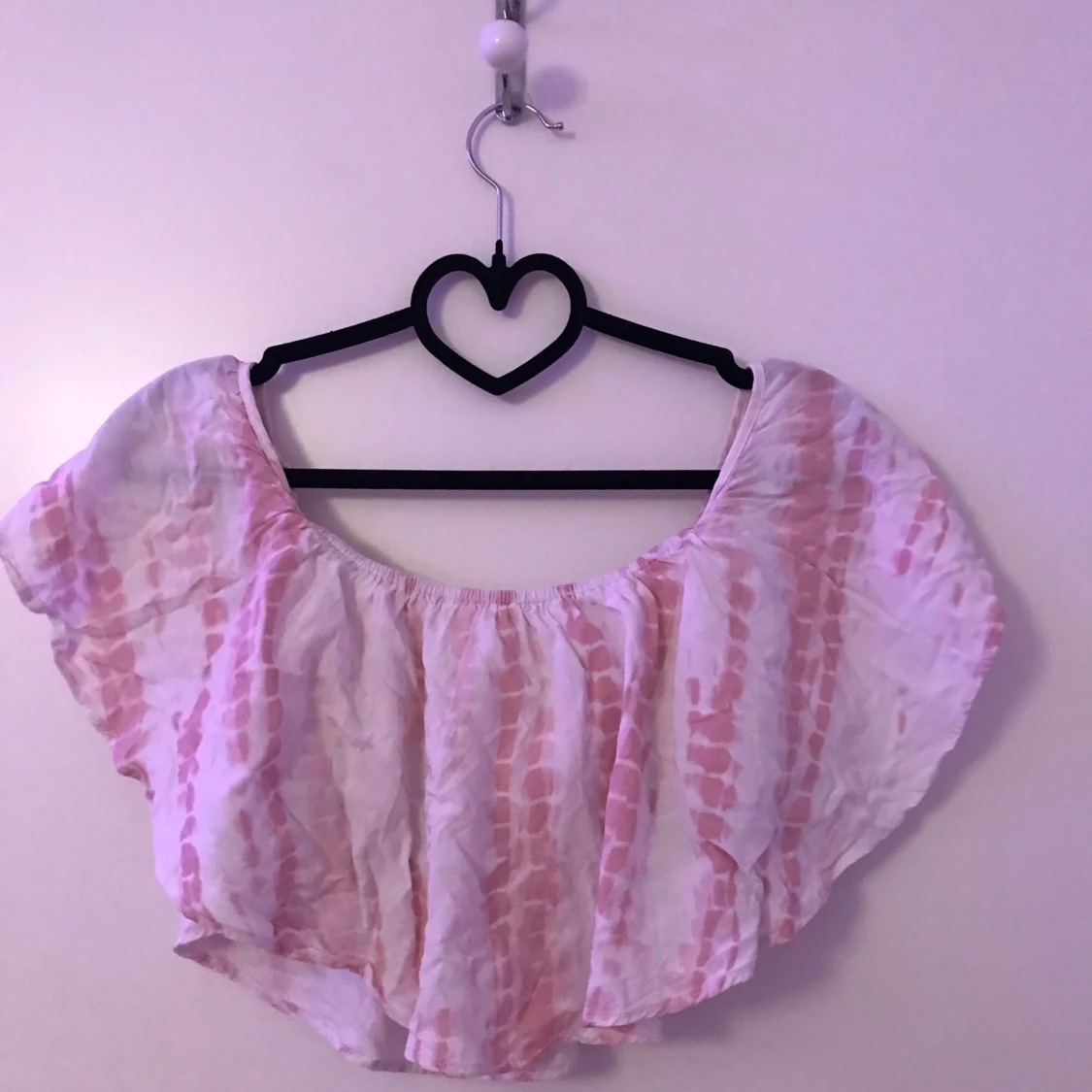 Rosa crop top från Ginatricot - 90