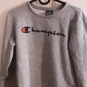 Nästan ny Champion tröja