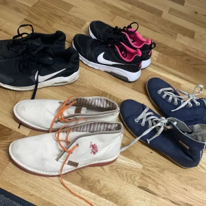 Skor - Skriv vilken och jag säger hur mycket det kostar🥰köparen står för frakt 🌹polo 39, vox shoes 39, Nike air svart 38, Nike air rosa använda en gång 38.5 