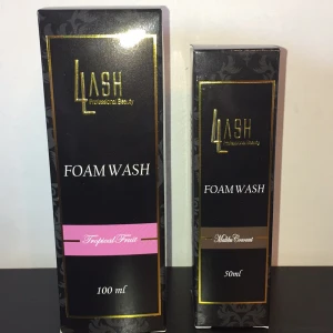 Helt nya lash4lash frans rengöring.  - Helt nya och oanvända lash4lash fransförlängning & ansikts rengöringar (vegan vänliga). Säljs pga att jag köpte lite för många när jag hade fransförlängning men dessa blev aldrig öppnade. 100 ml för 80kr & 50ml för 60kr. Paketpris: 120kr. 