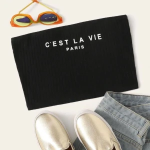 Bandeau Top - Snygg Bandeau top från shein! Säljs pågrund av att den är lite för stor för mig💞 köparen står för frakt men priset kan diskuteras!