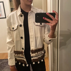 Zara jacka  - Super fin helt ny zara jacka med prislapp kvar. 