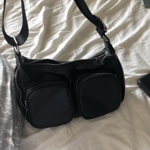 Väska - Säljer en liknande nunoo väska som aldrig är använd. Frakt tillkommer