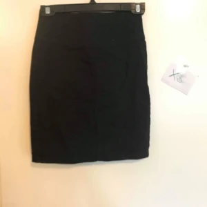 Kjol strl xs - Kjol strl xs