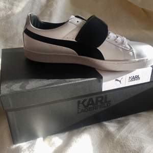 Helt nya Karl Lagerfeld x Puma Suede Classics i stl 41, med original kartong ✨ hämtas i Malmö eller skickas mot frakt ⭐️