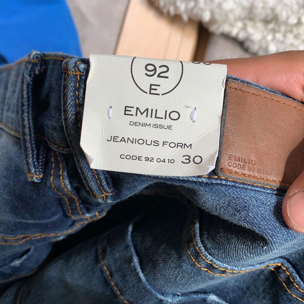 Nya oanvända sommar shorts från Emilio. Strl 30. Jeans format . Shorts.