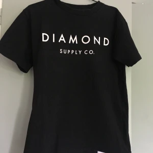 Diamond supply - T-shirt från Diamond supply. Jättefint skick. 