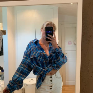 Snygg skjorta - Väldigt snygg och skön skotta i flanell! Bra skick