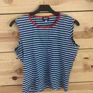 D&G topp - Dolce Gabbana linne köpt secondhand ( fejk)! 