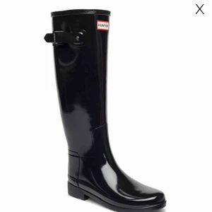  - Höga hunters i storlek 39, använda fåtal gånger. Köpte dom i höstas. Kan skicka bilder vid intresse. 