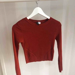  - Tröja från H&M✨ Köparen står för frakt📦