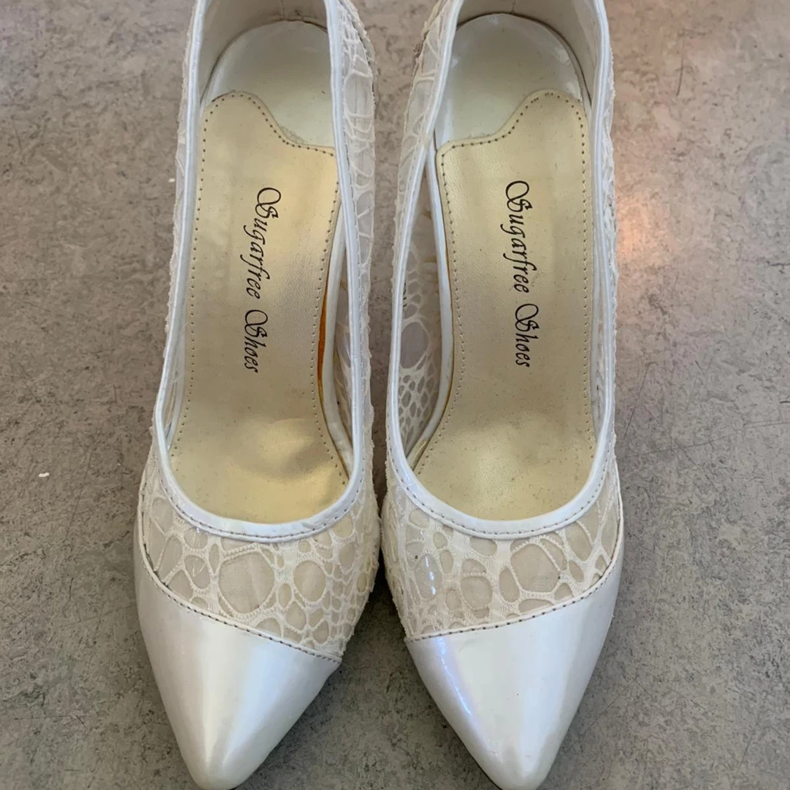 Supersöta vita klackar  - 90