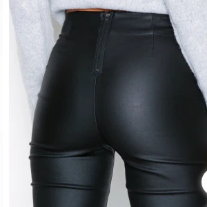 Byxor storlek s - Byxor från vila, aldrig använda 