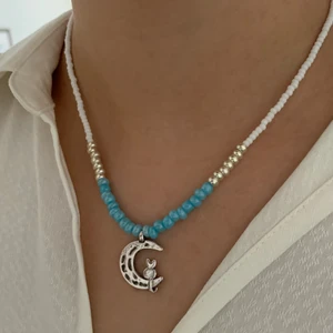 Pärlhalsband  - Pärlhalsband med berlock☺️  - 69kr(fri frakt)  Dm vid frågor och intresse🥰