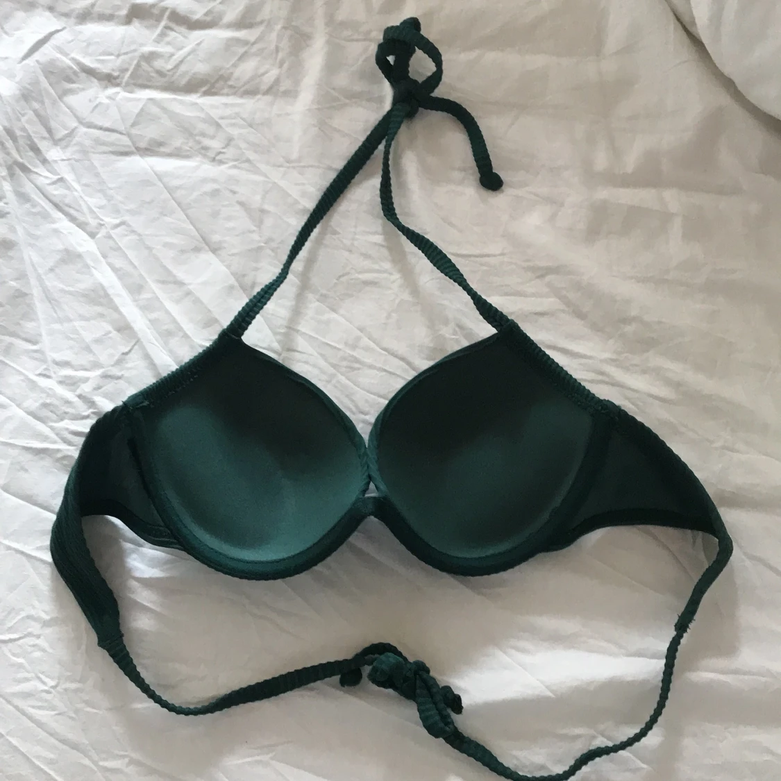 Mörkgrön bikinitopp - 90