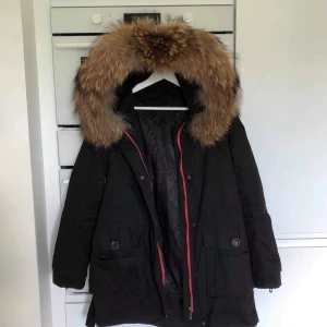 Pälsjacka  - Använd 2 gånger, äkta päls