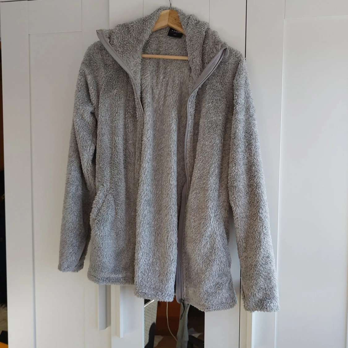 Supermysig lurvig zip up tröja från Everest