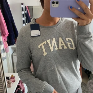 Gant Sweater - Helt ny Gant Sweater som tyvärr inte kommer komma till användning! Strl M men skulle säga att den sitter som S 🤗