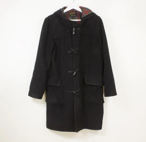  - Duffel i god skick, lite nopprig där av priset ♻️