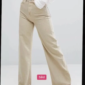 Jeans ifrån weekday - Säljer dessa jeansen från weekday, modellen heter Ice, köpta här på plick. 