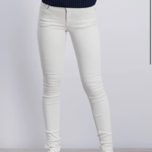 Original crocket jeans  - Supersnygga jeans från Crocker!! Säljs pga passar inte. Använda en gång. Bekväma och lite ”stretchiga”. Köpta för ca 1000kr