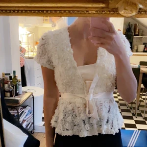 Ida Sjöstedt topp - Jättesöt topp från Ida Sjöstedt som tyvärr blivit för liten för mig❤️