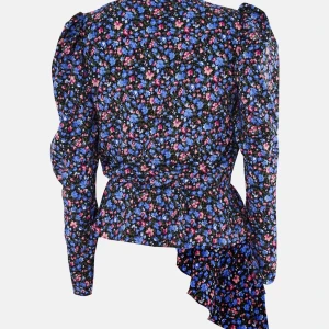 HELT NY topp från missguided - Säljer denna otroligt söta toppen från missguided som jag beställt av misstag. Blusen har prislappen kvar. 