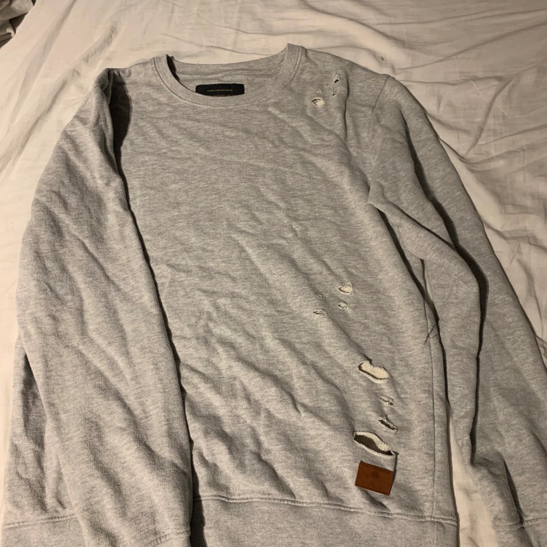 Grå sweatshirt 