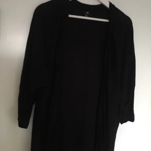  - Passar fint till leggings eller tighta byxor och simple topp