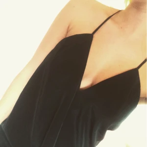  - Svart enkelt linne från Estradeur