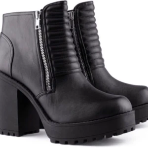  - Skit snygga och i bra skick 