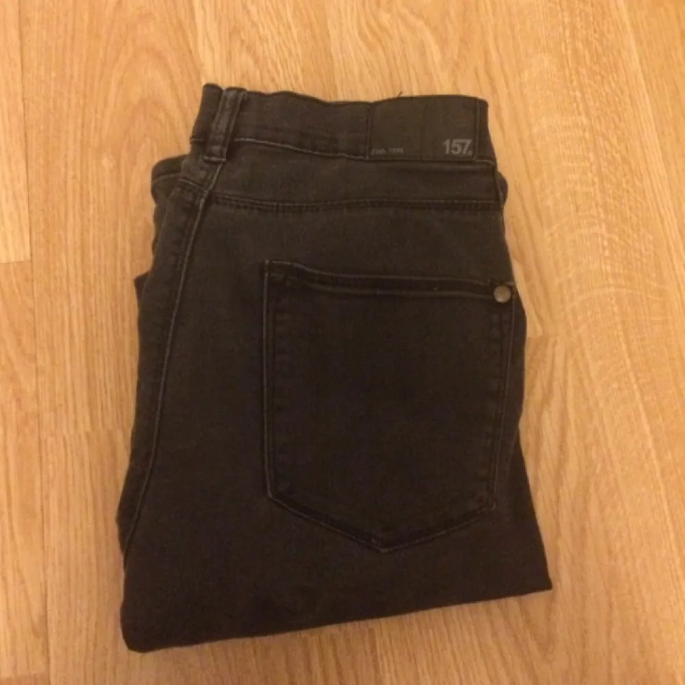 Grå skinny jeans från lager 157 storlek medium. Jeans & Byxor.